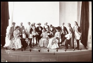 Skådespelarna i en amatörproduktion av en oidentifierad pjäs presenterad på Barnard College (silvergelatintryck)